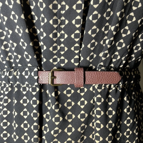 Skies are blue black & beige dress. - Picture 6 of 7